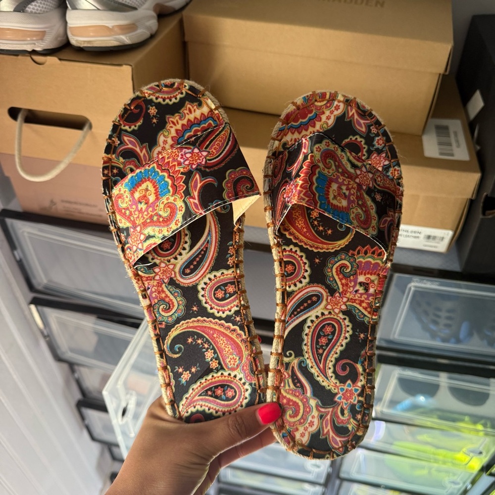 Oriental Sandals